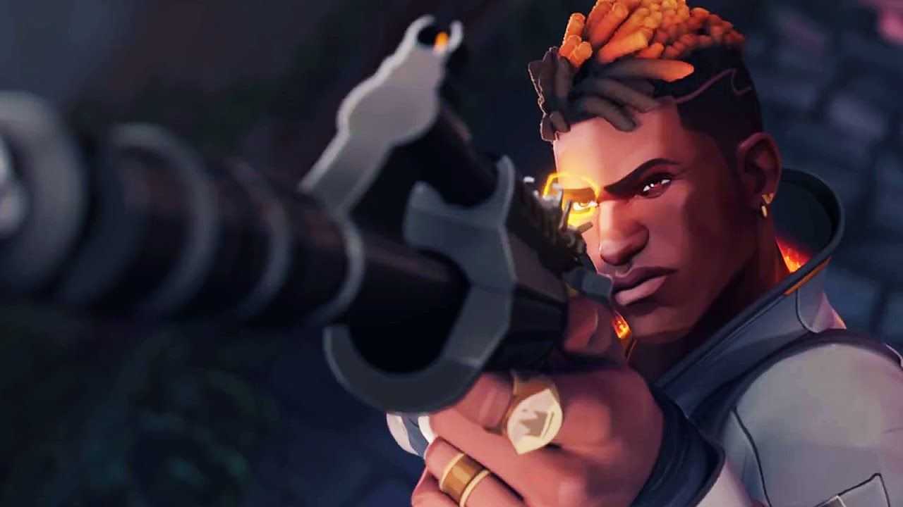 Phoenix visant à Valorant.