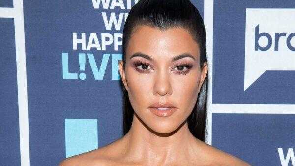 Kourtney Kardashian surprend les fans en jouant à Valorant