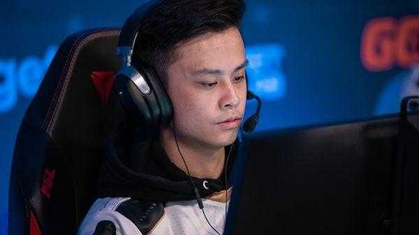 Stewie2k révèle ses plans pour 2022, explorant Valorant et plus