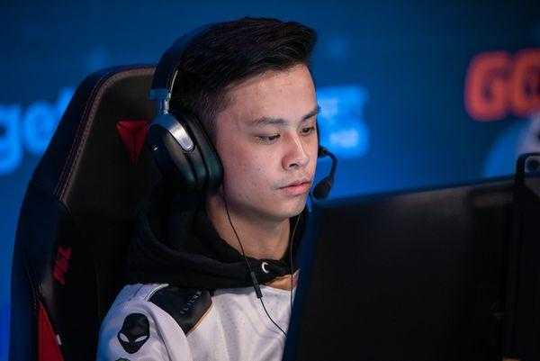 Stewie2k révèle ses plans pour 2022, explorant Valorant et plus